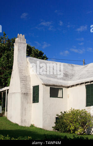 Bermuda, traditional white stone roofs on colourful Bermuda houses Stock Photo