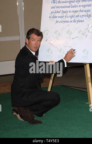 LOS ANGELES, CA. April 15, 2005: Actor PIERCE BROSNAN at the Global Green USA's annual Millennium Awards for contributions to the environment, at the Beverly Hills Hotel. © 2005 Paul Smith / Featureflash Stock Photo