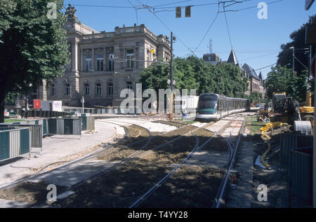 Strasbourg, moderne Straßenbahn, Gleisbau am Place Republique - Strasbourg, modern Tramway, Place Republique, Track Construction Stock Photo