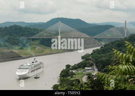 Sun Princess transiting the Panama Canal Stock Photo