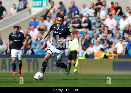 London, UK. 19th Apr, 2019. during the EFL Sky Bet Championship match between Millwall and Brentford at The Den, London, England on 19 April 2019. Photo by Carlton Myrie.  Editorial use only, license required for commercial use. No use in betting, games or a single club/league/player publications. Credit: UK Sports Pics Ltd/Alamy Live News Stock Photo