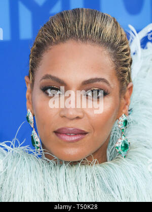 (FILE) 20th Apr 2019. Beyonce's Netflix deal reportedly worth $60 Million. Photo taken: MANHATTAN, NEW YORK CITY, NY, USA - AUGUST 28: Singer Beyonce wearing Francesco Scognamiglio arrives at the 2016 MTV Video Music Awards held at Madison Square Garden on August 28, 2016 in Manhattan, New York City, New York, United States. (Photo by Xavier Collin/Image Press Agency) Credit: Image Press Agency/Alamy Live News Stock Photo