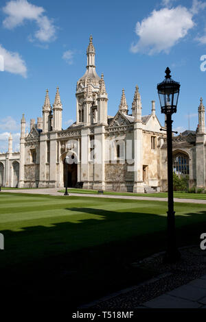 Gatehouse (Porters Lodge) and Screen viewed from the Front Court of Kings College, Cambridge, England . Architect William Wilkins. Stock Photo