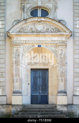 The entry of the Architecture building in Bordeaux