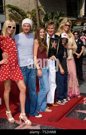 LOS ANGELES, CA. October 11, 2005: Pop star ROD STEWART & girlfriend PENNY LANCASTER with his kids KIMBERLY (left), SEAN, RENEE & LIAM on Hollywood Boulevard where he was honored with the 2,293rd star on the Hollywood Walk of Fame. Penny is expecting Rod's fifth child in November. © 2005 Paul Smith / Featureflash Stock Photo