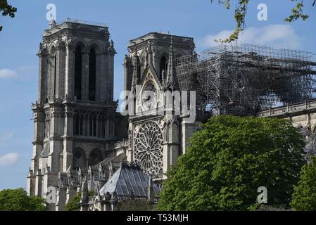 *** FRANCE OUT / STRICTLY NO SALES TO FRENCH MEDIA *** April 17, 2019 - Paris, France: The damages of Notre-Dame cathedral, two days after a fire made its spire and roof collapse. Stock Photo