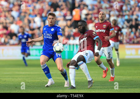 London, UK. 20th Apr, 2019. LONDON, ENGLAND 20th April Arthur Masuaku of West Ham United and Harvey Barnes of Leicester City during the Premier League match between West Ham United and Leicester City at the Boleyn Ground, London on Saturday 20th April 2019. (Credit: Leila Coker | MI News)   Editorial use only, license required for commercial use. No use in betting, games or a single club/league/player publications. Photograph may only be used for newspaper and/or magazine editorial purposes. Credit: MI News & Sport /Alamy Live News