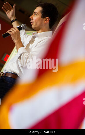 Londonderry, NH, USA. 13th July, 2018. South Bend Mayor Pete Buttigieg