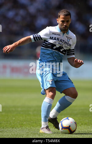 Rome, Italy. 20th Apr, 2019. 20.04.2019 Stadio Olimpico, Rome, Italy. SERIE A:MILAN BADELJ in action during ITALIAN SERIE A match between SS LAZIO VS CHIEVO VERONA, SCORE 1-2 at Stadio Olimpico in Rome. Credit: Independent Photo Agency/Alamy Live News Stock Photo