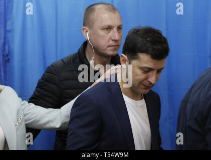Kiev, Ukraine. 21st Apr, 2019. Ukrainian comic actor and presidential candidate Volodymyr Zelensky is seen at the polling station during the second round of presidential election in Kiev. Credit: Pavlo Gonchar/SOPA Images/ZUMA Wire/Alamy Live News Stock Photo