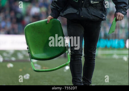 20-04-2019: Voetbal: FC Groningen v Ajax: Groningen Eredivisie 2018 - 2019. stadionstoeltje, vernieling, Stock Photo