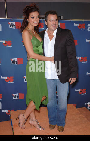 LOS ANGELES, CA. December 03, 2005: Model/actress ADRIANNE CURRY & fiancŽ actor CHRISTOPHER KNIGHT at the VH1 Big in 05 Awards at Sony Studios, Culver City. © 2005 Paul Smith / Featureflash Stock Photo