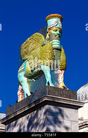 Sculpture by Michael Rakowitz 'The Invisible Enemy Should Not Exist' on the Fourth plinth outside the National Gallery, Trafalgar Square, London, UK Stock Photo