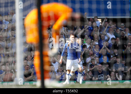 Everton's Gylfi Sigurdsson (left) celebrates scoring his side's second goal of the game with team mate Everton's Richarlison during the Premier League match at Goodison Park, Liverpool. Stock Photo