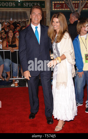 LOS ANGELES, CA. June 25, 2006: Actor & California Governor ARNOLD SCHWARZENEGGER & wife MARIA SHRIVER at the world premiere of 'Pirates of the Caribbean: Dead Man's Chest' at Disneyland, CA. © 2006 Paul Smith / Featureflash Stock Photo
