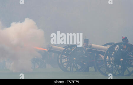 London, UK. 22nd April, 2019. The King’s Troop Royal Horse Artillery fire a 41 Gun Royal Salute in Hyde Park for Her Majesty The Queen’s 93rd birthday, attended by HRH The Princess Royal. Although HM The Queen’s 93rd birthday falls on Easter Sunday, 21st April, in keeping with tradition where Gun Salutes are never fired on a Sunday, the Birthday Salute is performed Easter Monday. Credit: Malcolm Park/Alamy Live News. Stock Photo