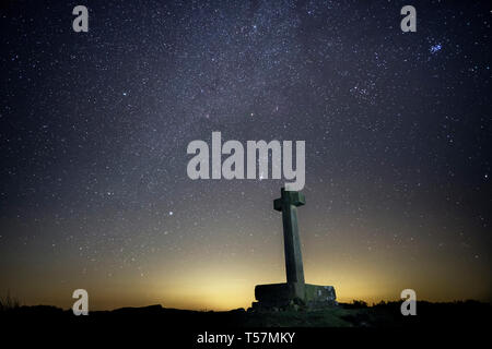 Stars above Anna Cross, Rosedale Abbey, North York Moors Stock Photo