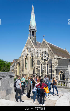 School group by School Chapel, Harrow School, Harrow-on-the-Hill, London Borough of Harrow, Greater London, England, United Kingdom Stock Photo