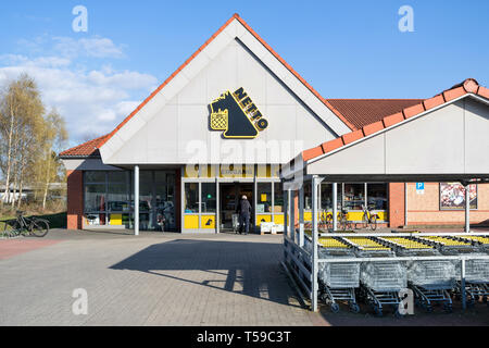 Netto Lebensmitteldiscounter branch in Quickborn, Germany. Netto is a Danish discount supermarket operating in Denmark, Germany, Poland and Sweden. Stock Photo
