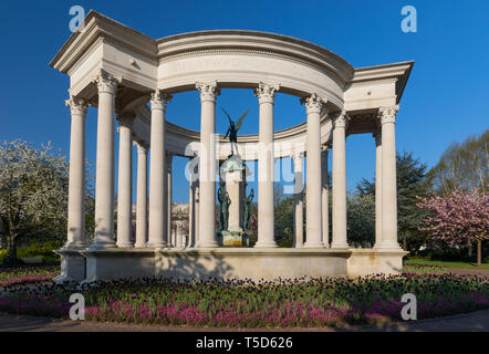 The Welsh National War Memorial in Alexandra Gardens, Cathays Park, Cardiff. Stock Photo