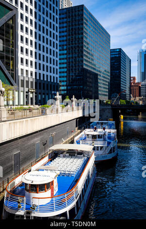 Empty tourist ferry boat docked along river at night Stock Photo - Alamy