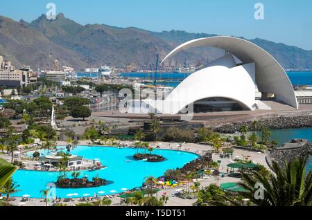 Overview of Parque Maritimo outdoor pool in Cesar Manrique and Auditorio de Tenerife concert hall, Santa Cruz de Tenerife, Tenerife, Canary Islands Stock Photo