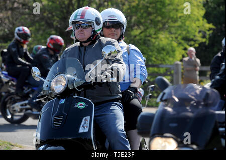 Crowds of motorcyclist gather for a charity motorbike ride from The Old Roase and Crown, Stourport-on-Severn, Worcestershire, UK. The Easter Sunday ride is to raise money for the towns Leapgate Activity Centre, a centre for adults with learning disabilities. Stock Photo