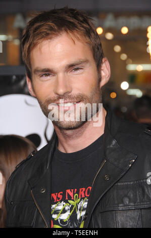 LOS ANGELES, CA. September 21, 2006: Actor SEANN WILLIAM SCOTT at the world premiere of 'Jackass Number Two' at the Grauman's Chinese Theatre, Hollywood. Picture: Paul Smith / Featureflash Stock Photo