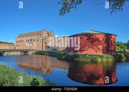 Malmo Castle or Malmohus slott in Malmo, was built from 1537 to 1542 on the ruins of a old fort and is the oldest preserved Renaissance castle in Scan Stock Photo