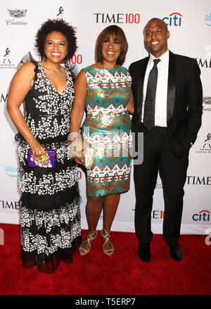 April 23, 2019 - New York City, New York, U.S. - News personality GAYLE KING with her children (L) KIRBY BUMPUS and (R) WILLIAM BUMPUS JR attend the arrivals for the 2019 TIME 100 Gala held at the Time Warner Center. (Credit Image: © Nancy Kaszerman/ZUMA Wire) Stock Photo