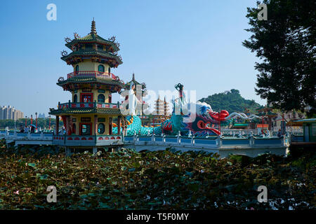 The Spring and Autumn pavillions, complete with walkthrough dragon. At Lotus Lake in Kaohsiung, Taiwan. Stock Photo