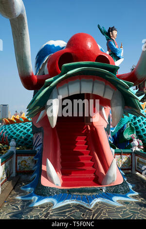 Entrance to the walkthrough dragon at the Spring and Autumn Pavillions. At Lotus Lake in Kaohsiung, Taiwan. Stock Photo