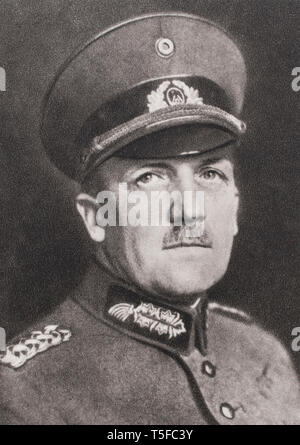 Portrait of Kurt Ferdinand Friedrich Hermann von Schleicher (1882 – 1934) was a German general and the last Chancellor of Germany during the Weimar Re Stock Photo