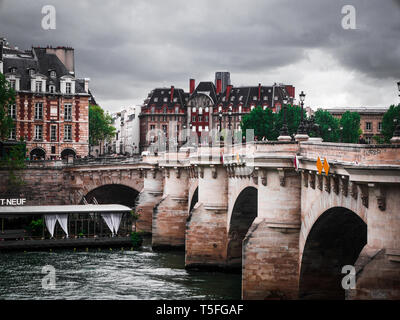 Pont Neuf - 6ème arrondissement - Paris Stock Photo