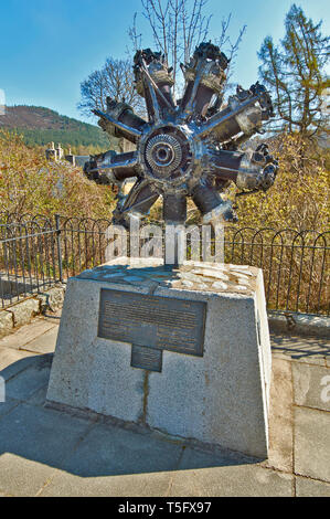 BRAEMAR ABERDEENSHIRE SCOTLAND WORLD WAR II AEROPLANE ENGINE MEMORIAL TO EIGHT AIRMEN WHO DIED WHEN THEIR VICKERS WELLINGTON AIRCRAFT CRASHED IN THE C Stock Photo