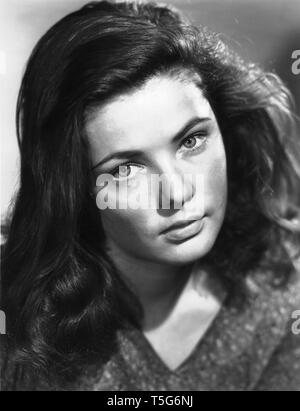 gene tierney tobacco road Gene Tierney as Ellie May TOBACCO ROAD 1941 director John Ford novel  Erskine Caldwell Twentieth Century Fox Stock Photo
