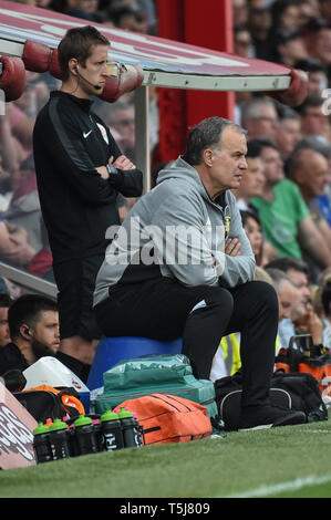 22nd April 2019 , Griffin Park, London, England; Sky Bet Championship, Brentford vs Leeds United ; Marcelo Bielsa manager of Leeds Utd   Credit: Phil Westlake/News Images,  English Football League images are subject to DataCo Licence Stock Photo