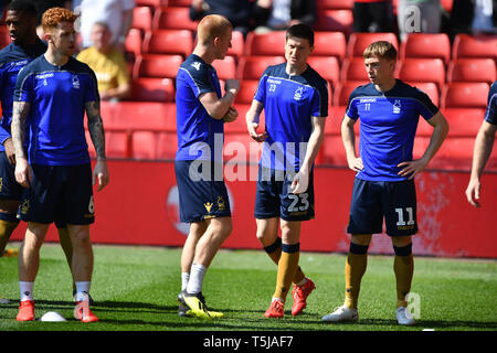 19th April 2019, Bramall Lane, Sheffield, England; Sky Bet Championship, Sheffield United vs Nottingham Forest ; Ben Watson (8) of Nottingham Forest talks with Joe Lolley (23) of Nottingham Forest and Ben Osborn (11) of Nottingham Forest during the pre-match warm-up   Credit: Jon Hobley/News Images  English Football League images are subject to DataCo Licence Stock Photo