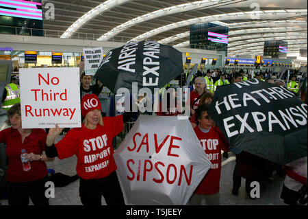 'Flash Mob' Protest At Heathrow Terminal Five. No Third Runway. London Heathrow Airport. 17 January 2009. Stock Photo