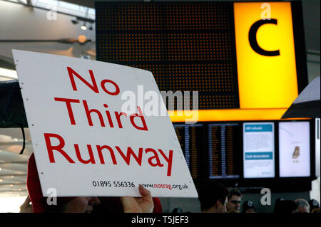 'Flash Mob' Protest At Heathrow Terminal Five. No Third Runway. London Heathrow Airport. 17 January 2009. Stock Photo