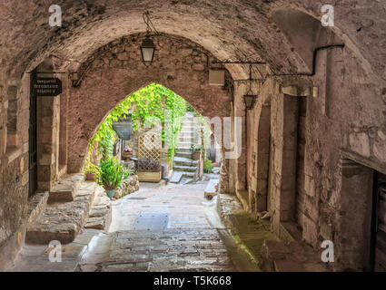 France, Alpes Maritimes, Roquebrune Cap Martin, street in the old village // France, Alpes-Maritimes (06), Roquebrune-Cap-Martin, ruelle dans le vieux Stock Photo