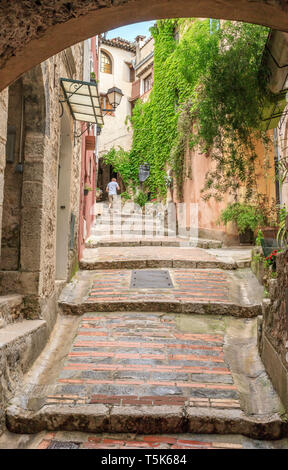 France, Alpes Maritimes, Roquebrune Cap Martin, street in the old village // France, Alpes-Maritimes (06), Roquebrune-Cap-Martin, ruelle dans le vieux Stock Photo