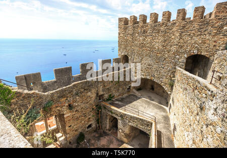 France, Alpes Maritimes, Roquebrune Cap Martin, medieval castle, the keep // France, Alpes-Maritimes (06), Roquebrune-Cap-Martin, château médiéval, le Stock Photo