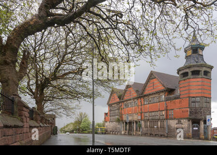 Everton Library a disused redbrick library building in Everton Brow, Liverpool. Designed by architect & Liverpool City Surveyor Thomas Shelmerdine. Stock Photo