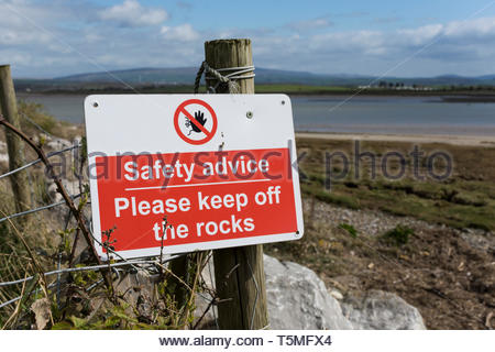 A sign saying Danger Keep Off Thin Ice, James Steel park, Washington ...