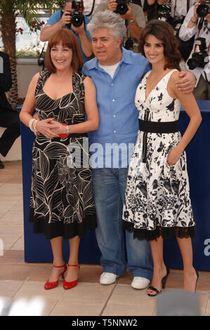 CANNES FRANCE. May 19 2006 Actresses PENELOPE CRUZ