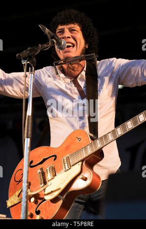 Ray Dorset of Mungo Jerry performing at the Weyfest music festival, Farnham, England, UK. September 4, 2015. Stock Photo