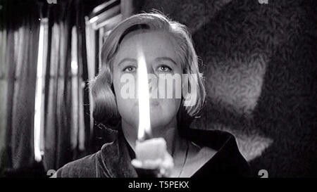 SEANCE ON A WET AFTERNOON 1964 Beaver Films production with Kim Stanley Stock Photo