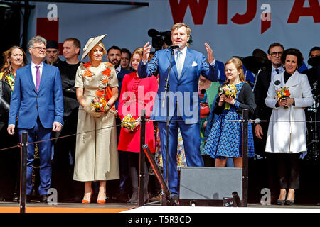 Amersfoort, Netherlands. 27th Apr, 2019. AMERSFOORT, 27-04-2019, Kingsday, Centre of Amersfoort. King Willem-Alexander talks. Credit: Pro Shots/Alamy Live News Stock Photo