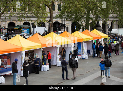 London, UK. 27th Apr, 2019. Vaisakhi festival, a celebration of Sikh and Punjabi tradition, heritage and culture, commemorating the birth of the Khalsa (the inner core of the Sikh faith) over 300 years ago takes place in Trafalgar Square, London. There is something for everyone to enjoy including Turban making, Gatka(Martial Arts) and traditional food stalls. Credit: Keith Larby/Alamy Live News Stock Photo